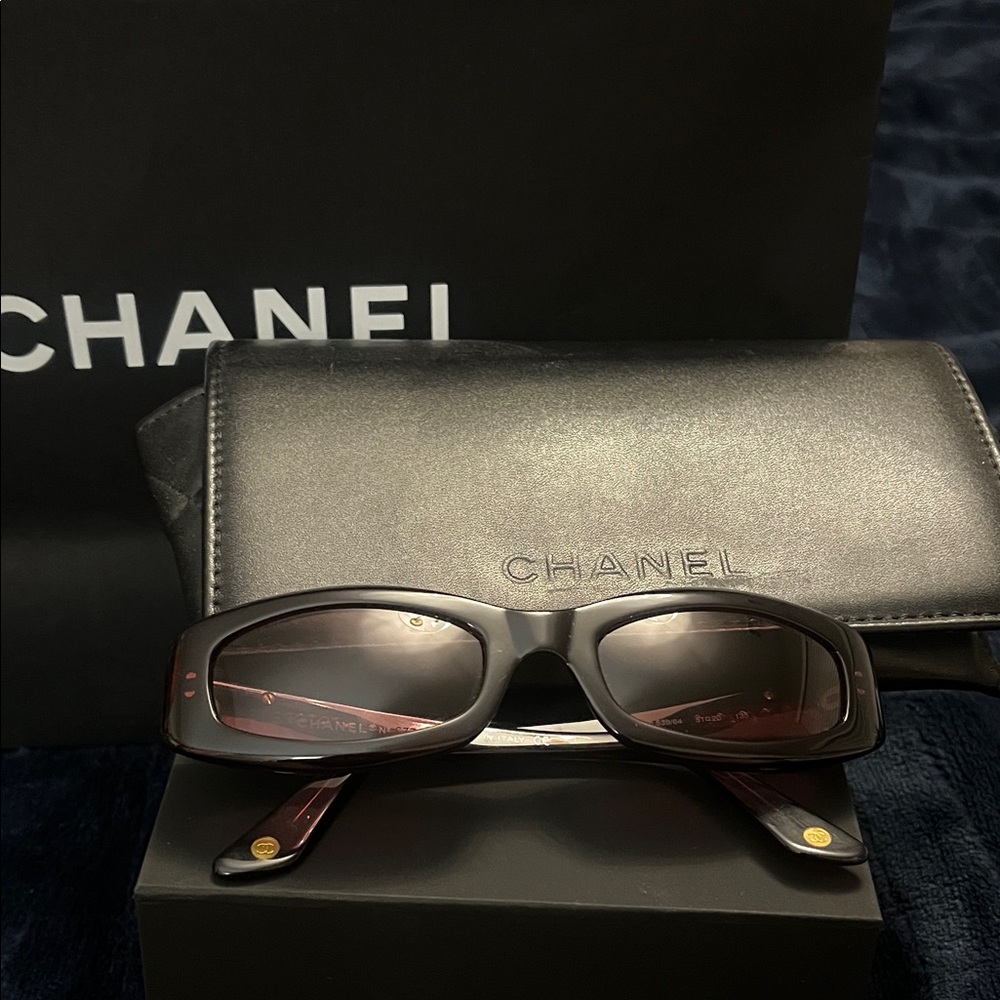 Rare Vintage - Chanel Acetate Rectangular Sunglasses in Burgundy - quilted-5014